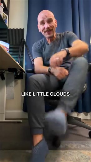 Step into comfort with Bombas slippers — where luxury meets support. Whether you're relaxing at home or stepping outside for a quick errand, these slippers offer the perfect balance of softness, durability, and style. ✨ Cloud-like comfort with cushioned soles ✨ Durable & long-lasting – designed to withstand everyday wear ✨ Eco-friendly materials that care for the planet and your feet ✨ Perfect fit that molds to your foot for all-day comfort Say goodbye to uncomfortable footwear and hello to ulti