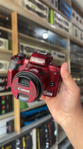Explore the Canon M50 for Stunning Photography
