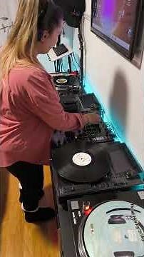 Madre mía familia, temazo en bucle sí o sí 💥❤️🔝❤️🔝❤️🔝❤️#temazoremember #ᴅᴊsᴇᴛ #musiclivesforever