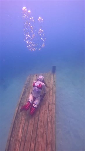 3.6K views · 722 reactions | 﫧 Mask @cressi1946 Video by @natalieunderwater Camera @gopro 12 #underwater #bubblering #freediver #freediving | Coralia Dives | Facebook