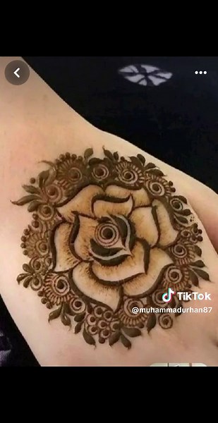 Goll tikki Easy mehndi design 😍simple backhand bunch henna design mehndi #shorts #youtubeshorts#viralvideo #followerstiktok #foryoupage