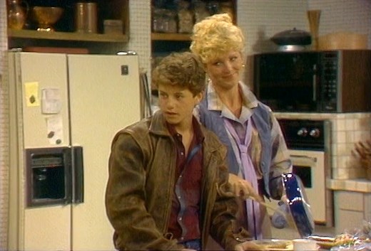 成长的烦恼.Growing.Pains.S01E01