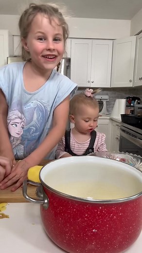 We help mommy make homemade noodles | CookingwithSammy