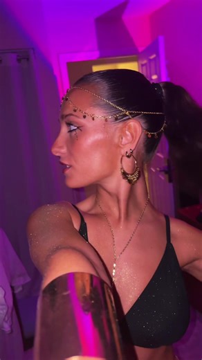 alexa play pyramids by frank ocean #halloween #fyp #cleopatra