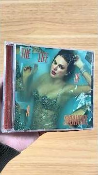 Taylor Swift - The Life Of A Showgirl CD Unboxing