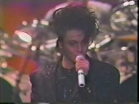 BOØWY 1986年7月2日 日本武道館 CDでは、カットされたHONKY TONKY CRAZY前のメンバー紹介