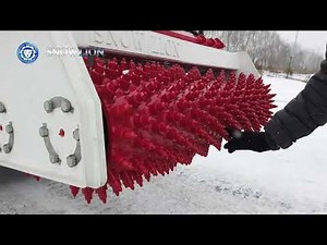 SNOWLION Mechanical Double Roller Ice Breaker/Ice-breaking Machine 3.94 feet Operation Width - DM120