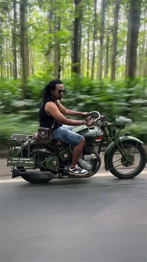 Andrik Siswanto on Instagram: "Helikopter darat bsa m20 1941"