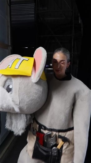 Who’s that behind the maaaaask. ITS MEEEEE the rat! Little cameo in tonight’s main show @maskedsinger and don’t forget to tune in to Unmasked tonight it’s a GOODIE 🐀🐀🐀