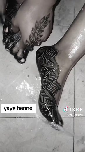Maîtriser l'art du henné : Techniques et Conseils