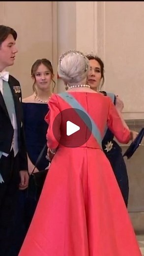 👑 Royal families of Europe 👑 on Instagram: "The best curtsy ever 🤍 . Crown Princess Mary of Denmark curtsied Queen Margrethe II of Denmark 🇩🇰"