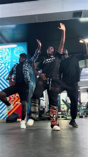 If u can’t dance, start now #beginners#afrodance#basicsteps#tutorial#shorts