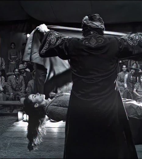 CLIPTREASURES | 🎬 CREDITS: Oz: The Great and Powerful (2013) 📝 Directed by: Sam Raimi 🎭 Starring: James Franco, Mila Kunis, Rachel Weisz, Michelle Williams... | Instagram