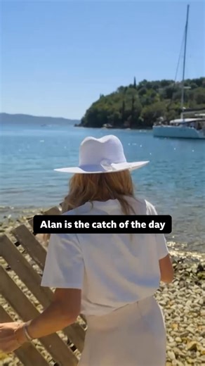 What a way to seas the day 🤣 #AmandaAndAlan #GreekJob #AlanCarr #AmandaHolden #Sea Besties Amanda Holden and Alan Carr have packed their boiler suits once again, raring to spend a summer on the idyllic Ionian Isle of Corfu. | BBC One