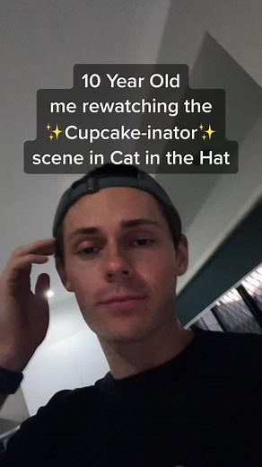 Reliving the Cupcake-inator Scene from Cat in the Hat