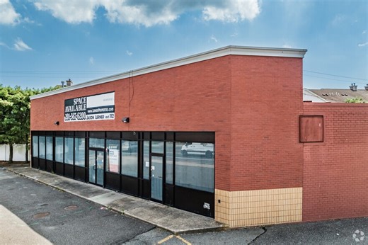 20-74 Deer Park Ave, North Babylon, NY 11703 - Deer Park Plaza | LoopNet