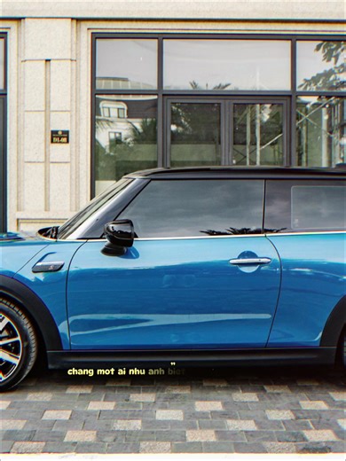 💥💥💥 #MINI_Cooper_S_3_Door Model 2023 Odo 2.000 Km ( Mini 3 Cửa Cực Xinh ). 🔸 Màu Xanh / nội thất Đen 👉 Động cơ BMW 2.0L TwinPower Turbo công suất 192 mã lực và mô-men xoắn cực đại 280Nm. Hộp số ly hợp kép 7 cấp Steptronic. 👉 Xe trang bị: Đèn pha Full LED, mâm 1i inch Pulse Spoke, ghế da Chester Malt cao cấp, cửa sổ trời, 6 loa cao cấp, màn hình cảm ứng 8.8 inch, Apple Carplay không dây, vô lăng bọc da nappa, camera lùi,... 🔸 Bảo hành chính hãng không giới hạn km ,Bao test hãng Toàn Quốc.
