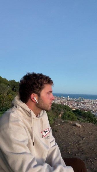 Fun time at the bunkers in barcelona!#barcelona #barcelonabunkers #bunkers #views #friends #fun