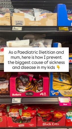 Karina Savage. Paediatric Dietitian - 25 years. BSc. BND APD on Instagram: "With inflammation being the number one driver of sickness and disease, the food we put into our kids’ bodies every single day can either add fuel to the fire 🔥 or help calm it down and eliminate it. That’s why food truly is medicine. Here are 3 simple ways I like to guarantee anti-inflammatory foods in my kids day: 1️⃣ Use plenty of anti inflammatory extra virgin olive oil – rich in antioxidants and healthy fats that pr