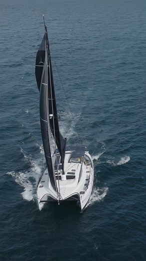 A breathtaking day in Table Bay with the newly launched Xquisite X5E Plus — our first hybrid sailing catamaran — showing her poise, power, and performance in a fresh Cape breeze. Built by Phoenix Marine Manufacturing for Xquisite Yachts with exceptional craftsmanship, innovation, and our 𝘚𝘮𝘢𝘳𝘵𝘦𝘳, 𝘚𝘢𝘧𝘦𝘳 𝘚𝘢𝘪𝘭𝘪𝘯𝘨 ethos at the core, she glides effortlessly through the water while proving just how capable a true cruising catamaran can be. Drone footage by Dale Staples of Staples Pr