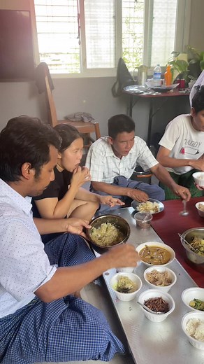 #စားမယ်ဝါးမယ် #စားကြပါအုံး