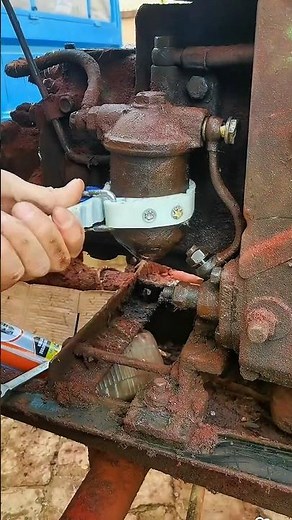 Old Diesel Fuel Filter Replacement | Engine Fuel System Service 🔧 #Shorts