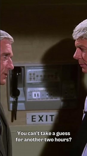 Airplane! 😂 🤣 😂 🤣 Leslie Nielsen & Peter Graves (1980 - Comedy/Drama)