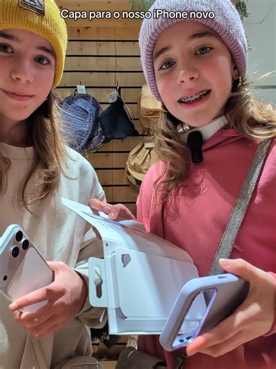 Já temos uma capa para o nosso iphone 😁👐🏻 #iphone #iphone17promax #capadeiphone #fyp #camycarol