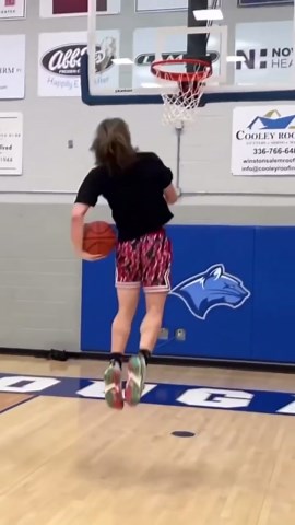 Amazing dunk contest: two players pull off incredible basketball dunks!