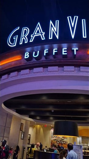 Gran Via Buffet in the Winstar Casino (worlds largest casino) #shorts #casino #food #travel #buffet