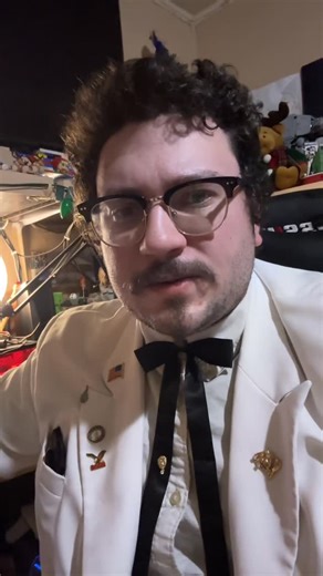 Colonel Anthony Sanders on Instagram: "#colonelsanders #kfc #thefatfiles I’d tag KFC but they blocked me from doing so"