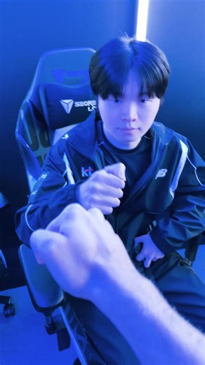 122K views · 1.7K reactions | DRIVER WHAT WAS THAT?! | LOL Esports | Facebook