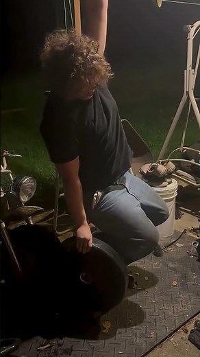 1 arm hold while pinching a 45lbs plate challenge me! (210lbs bw)