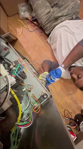 Blower motor installation #furnace#maintenance#grinding#hvac#hustle#motor