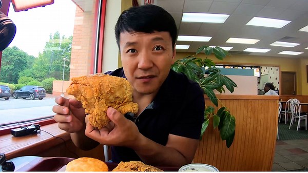 This Is the Best Fried Chicken Chain in America (Hands Down)