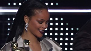 788K views · 7.1K reactions | Wait, was that Drake & Rihanna kiss real? | MTV News | Facebook