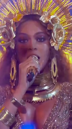 Her aura is so pretty>> #lovedrought #grammys #beyonce #2017 #fyp #foryou