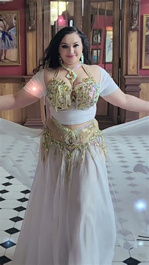 Yassmin Russian bellydancer