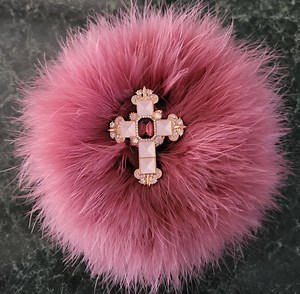 Dusting Body Duster Powder Puff ~ Cream Faux Fur Puff Dusty Wine Plum Down Feather Trim ~ Rhinestone Embellished Handle - Etsy