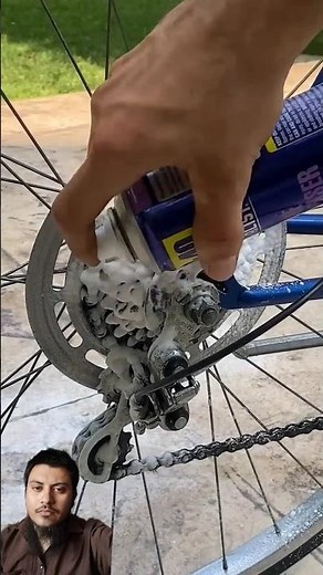 bike chain cleaning with WD-40 foam degreaser #mtb #cycling #bikemaintenance #wd40 #cleaning