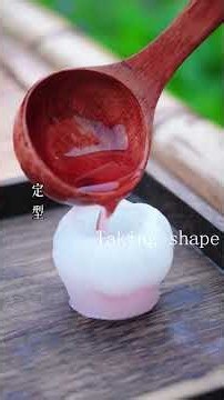 A Juicy Chinese Peach Becomes a Refreshing Handmade Summer Dessert