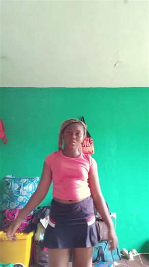 little miss perfect💅🩷👸 (@littlemissperfect41)’s videos with One Dance - Drake