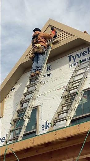 Installing lap siding #workerlife