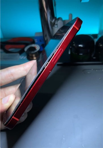 Cambio de batería de iPhone 13, revisa que a tu iPhone no se le despegue la pantalla y si se despegó lo mejor es que lo lleves a revisar #fyp #Mrapplevcio #reparacioniphone #apple