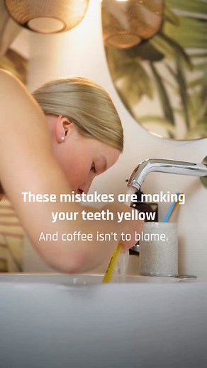 🦷 Your teeth don’t turn yellow because of coffee. But because of the mistakes you make every day. 👉 And the worst part? Two of them are probably recommended by your dentist. 1️⃣ Daily use of whitening toothpaste. It sounds like a logical step, but this is exactly the reason why your enamel weakens and instead of whitening, you literally wear down your teeth. 2️⃣ Brushing your teeth right after eating. Especially after fruit or juices. 🍋 Acids soften the enamel and you then mechanically damage