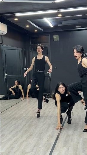 Playing Squid Game in model style with ultra-unique high heels!!! #daotaonguoimau #bybacademy