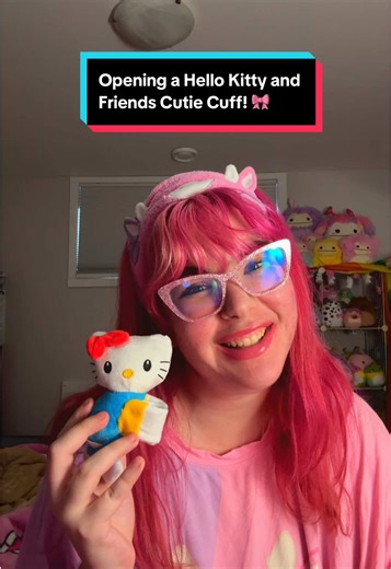 opening a hello kitty and friends cutie cuff! 🎀 also, what do you guys think of my new hair? :) #hellokitty #hellokittycutiecuff #squishmallows #pattysquishmallow #pinkhair @hellokitty @Squishmallows