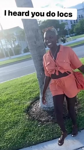 Hey I’m Kita … yes I do faux locs , instant locs, loc repair, loc detox , loc extensions | Chiquita Ward