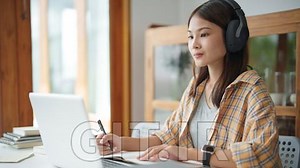 IELTS SPEAKING PREPARATION COURSE