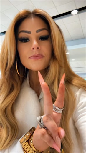 Rachelle Barrios on Instagram: "✈️ New Orleans bound for our annual franchise convention ⚜️ A true meeting of the minds with owners who don’t just run businesses — they build legacies. This week is all about connection, collaboration, and being in rooms where inspiration flows both ways. Sharing ideas. Receiving wisdom. Elevating standards. I’m heading into this week ready to soak it all in and bring home the very best systems, strategies, and customer experiences for our clients. Because growth